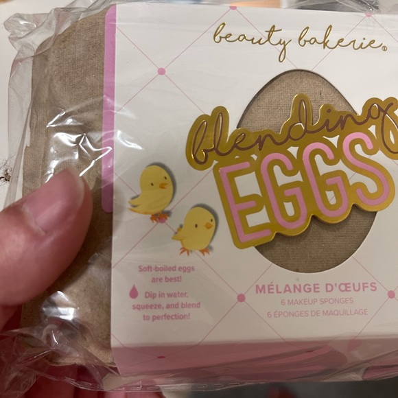 Brand new beauty set! - Picture 2 of 5